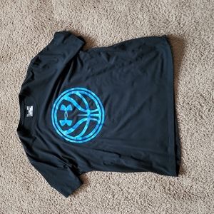 Under Armour tshirt